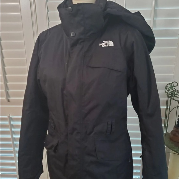 The North Face Jackets & Blazers - North face Down warm jacket!